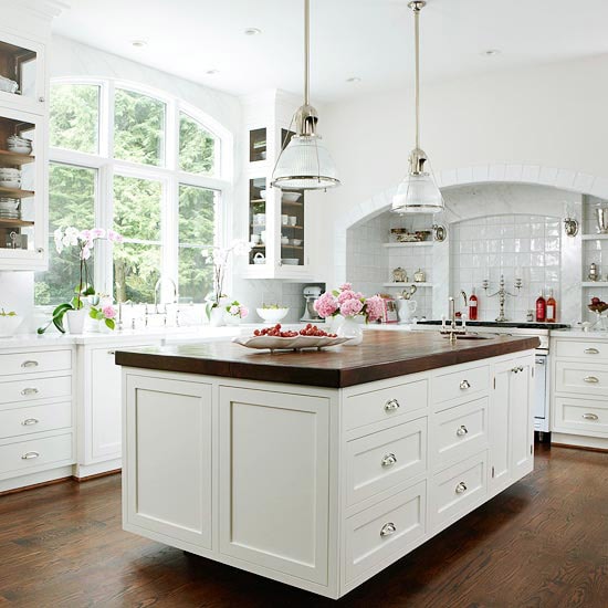 The Timeless Beauty and Practicality of White Kitchens