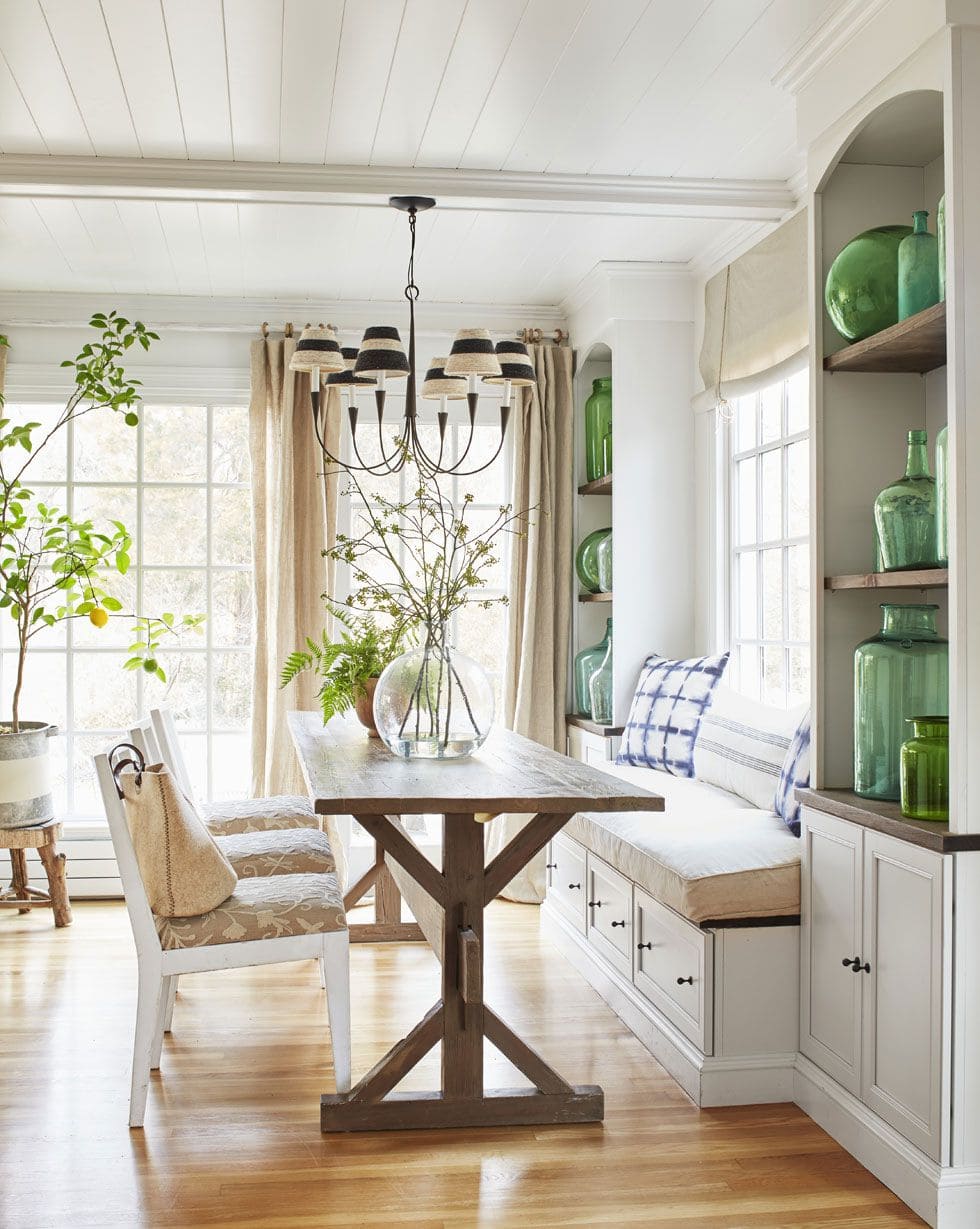 Kitchen Banquette Seating Hardwood Flooring