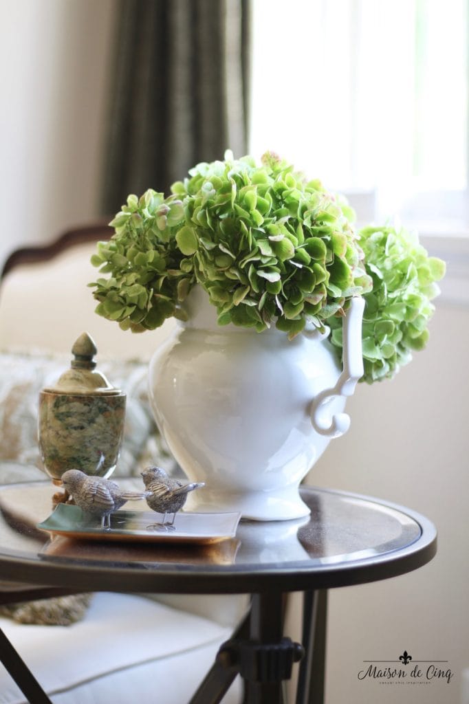 Decorating with Flowers - Tips and Tricks for Success!
