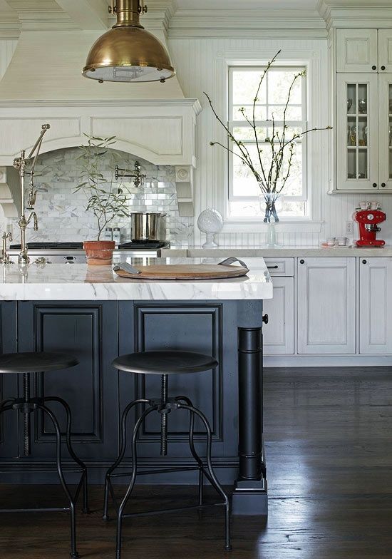 Black and White kitchen set, rustic farmhouse kitchen.