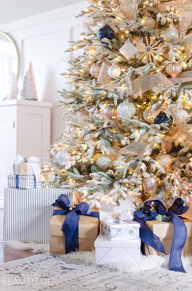 It\'s a Blue Christmas! 15+ Stunning Blue Christmas Decor Ideas