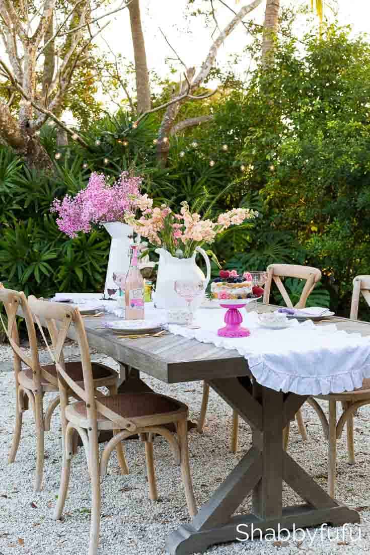 French Country Fridays – Vintage Linens, Tables, and some Easter Decor!