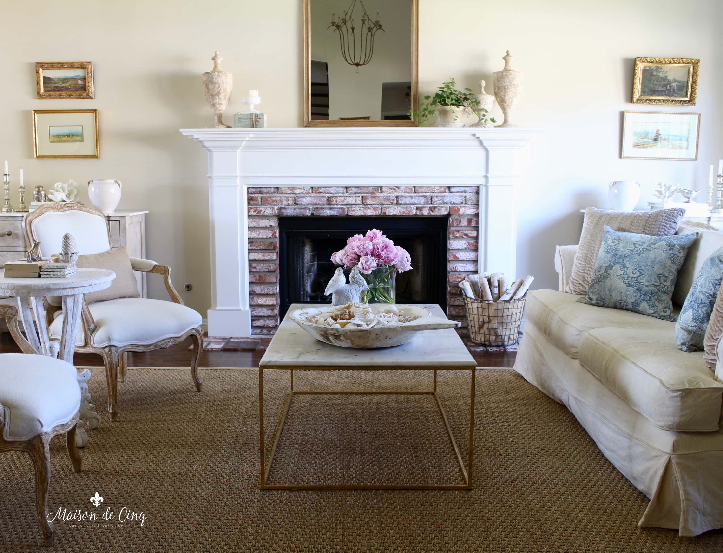 Boho Style Dining Room With Summer Vibes