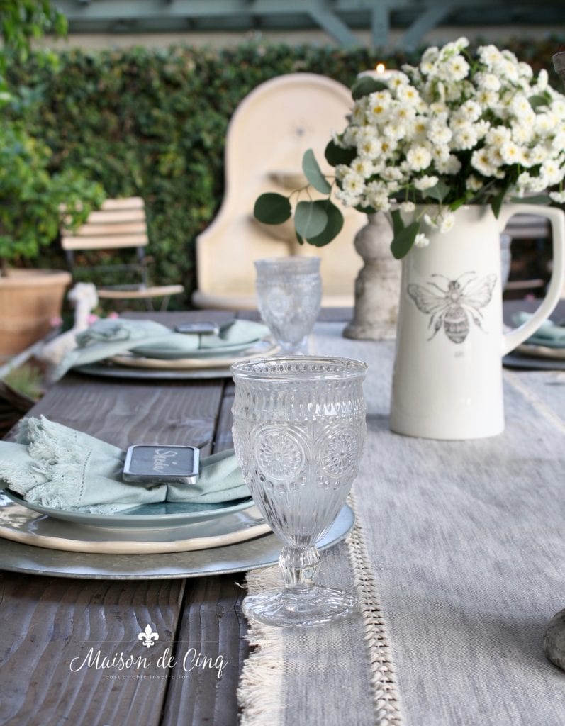 Six Tips For A Charming Simple Farmhouse Table Setting