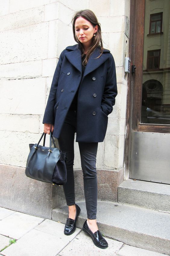 How French Women Look Effortlessly Stylish in a Trench Coat