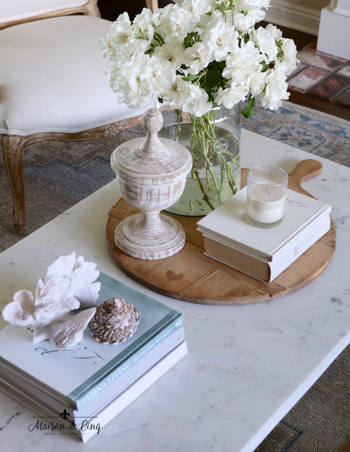 Styling the Best Coffee Table Books {Decorating 101}