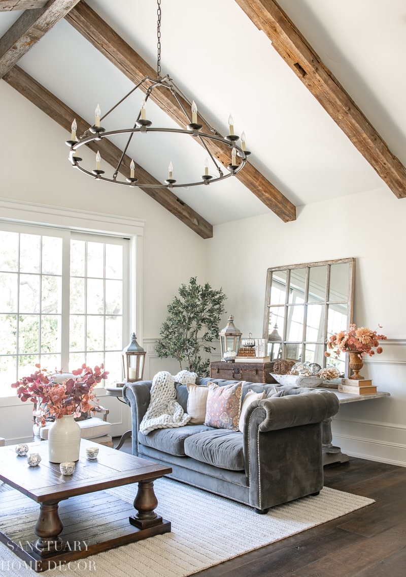 Simple Fall Decor Ideas: Autumn in the Family Room