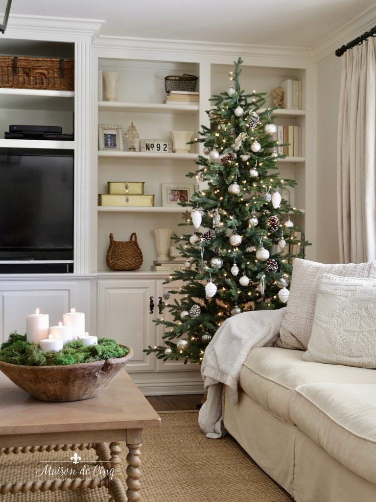 French Farmhouse Christmas Decor in the Family Room