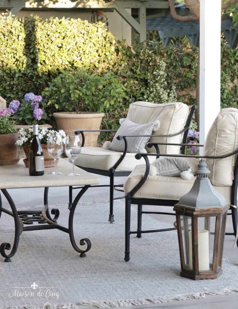 Outdoor Patio Decor: Simple & Pretty Summer Refresh