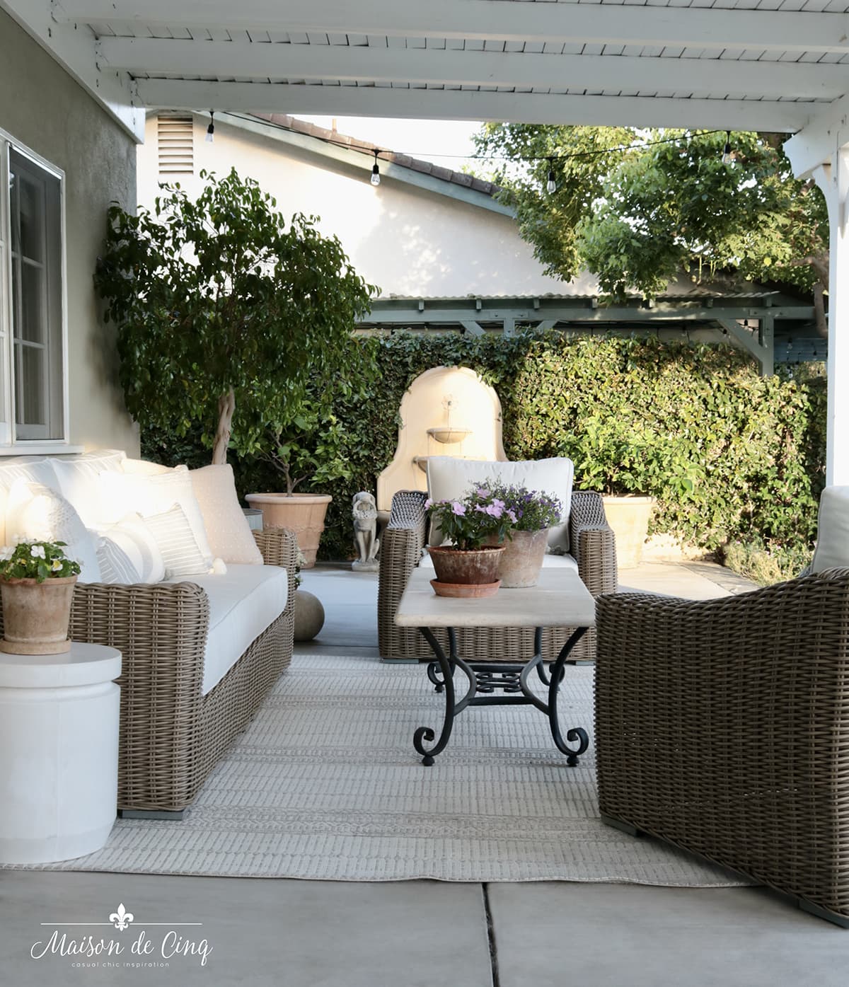 Summer Front Porch Rug - Patina & Paint