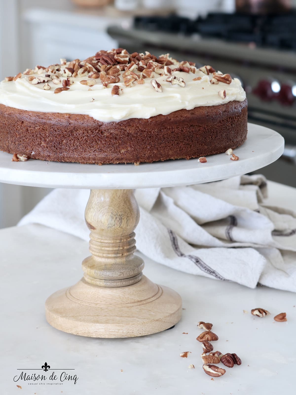 Banana Cake with Salted Caramel & Peanut Butter Buttercream - American Cake  Decorating