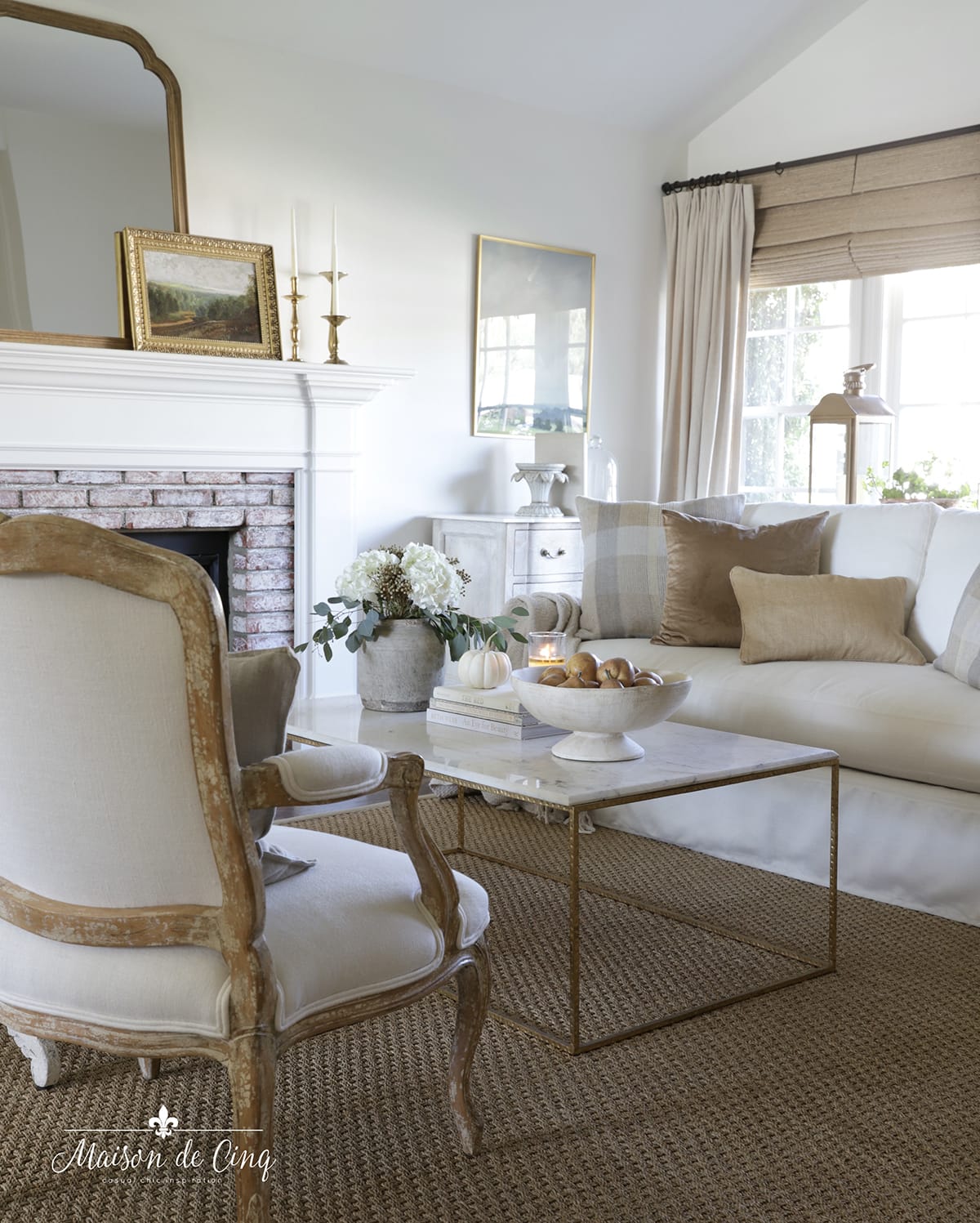 how to choose a coffee table French farmhouse style living room