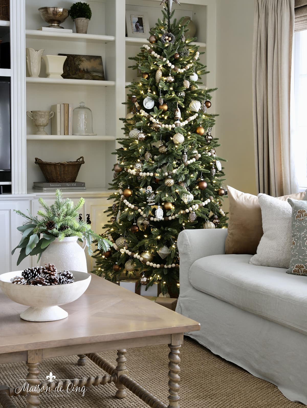 Gorgeous Christmas Home Decor and Inspiration from Bloggers