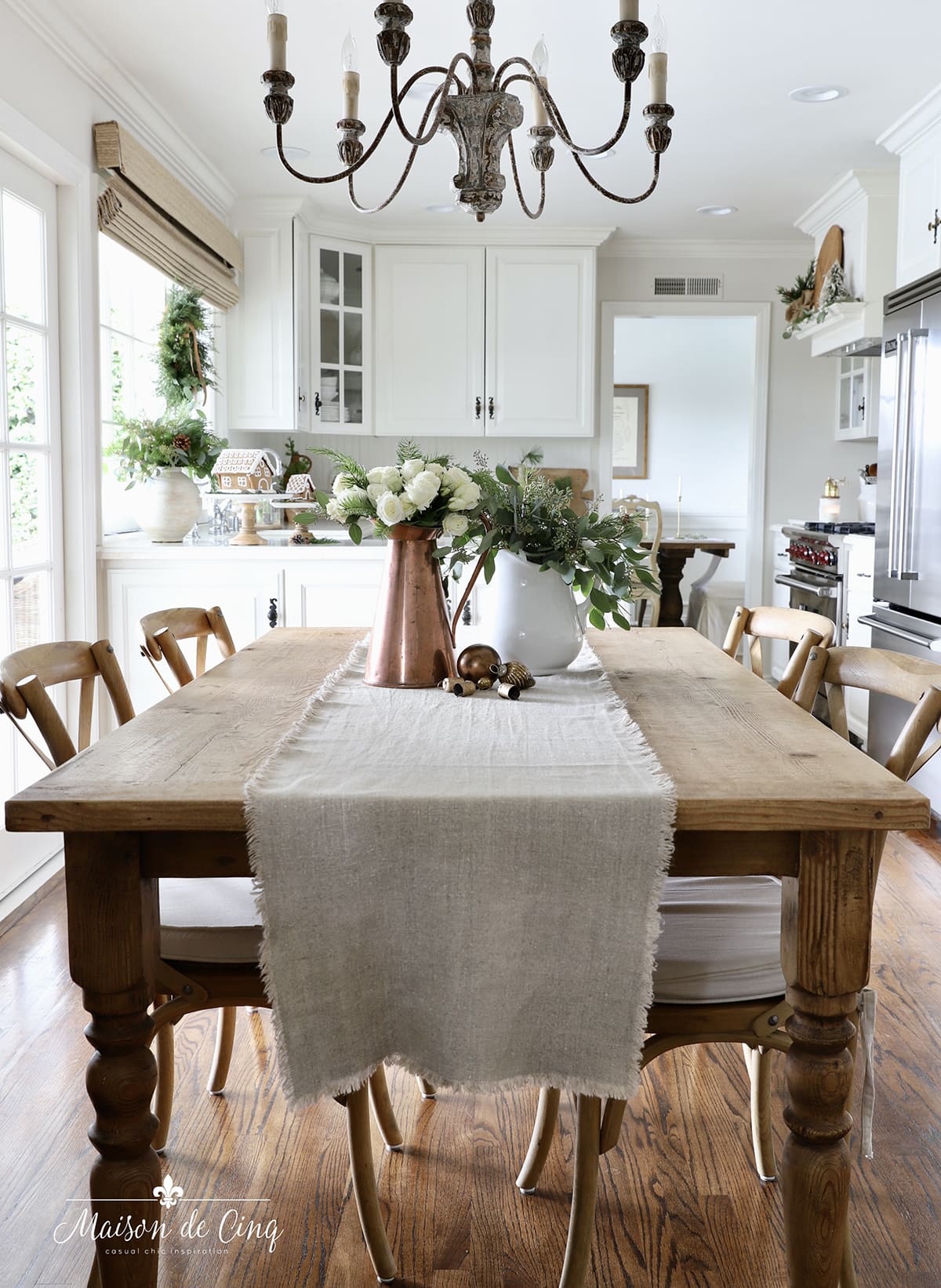 Farmhouse Kitchens Dressed For Christmas 