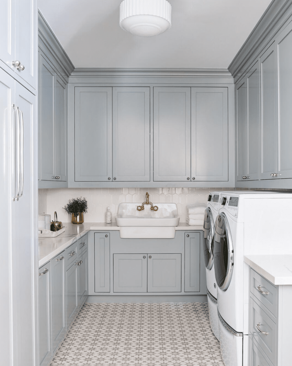 White Blue Gray Rug in Mudroom - Transitional - Laundry Room